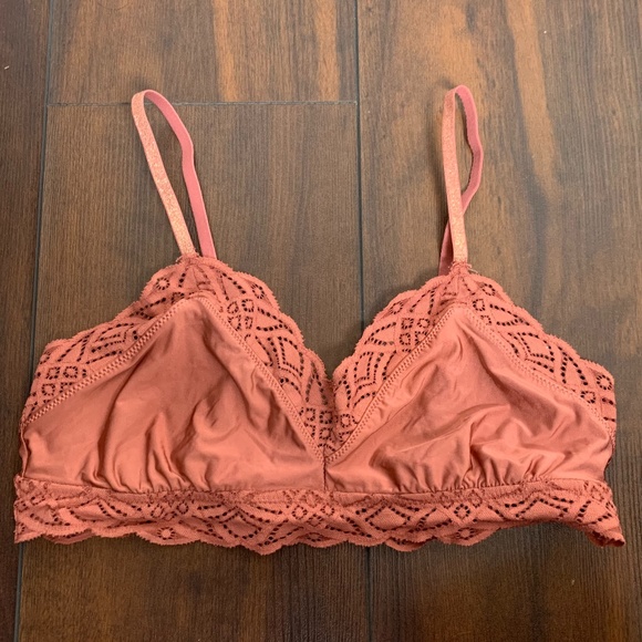 aerie Other - Aerie Salmon Lace Edge Classic Strap Bralette